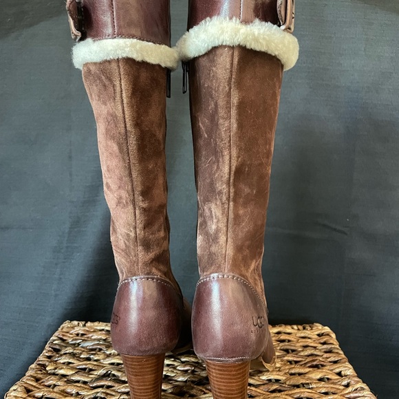 Brown suede Ugg boots size 6.5 - Picture 3 of 6